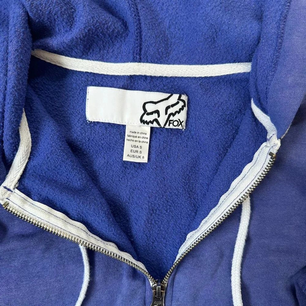 Fox Racing Y2K Zip-Up Hoodie – Vintage Slim Fit
Super cool slim-f - Picture 5 of 8